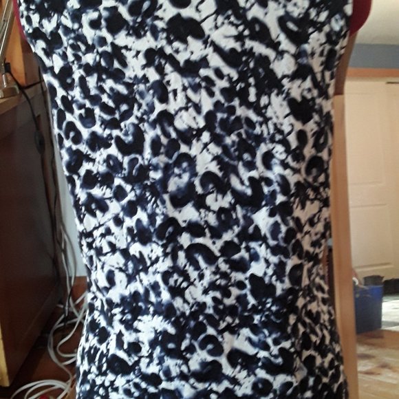 Sleeveless top - Picture 3 of 3